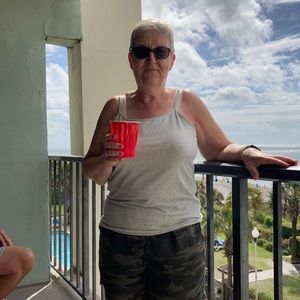 Meet your Posher, Frances